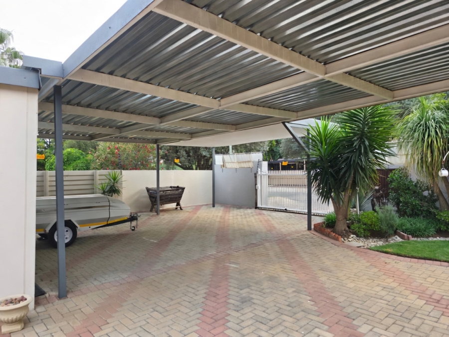 3 Bedroom Property for Sale in Riebeeckstad Free State